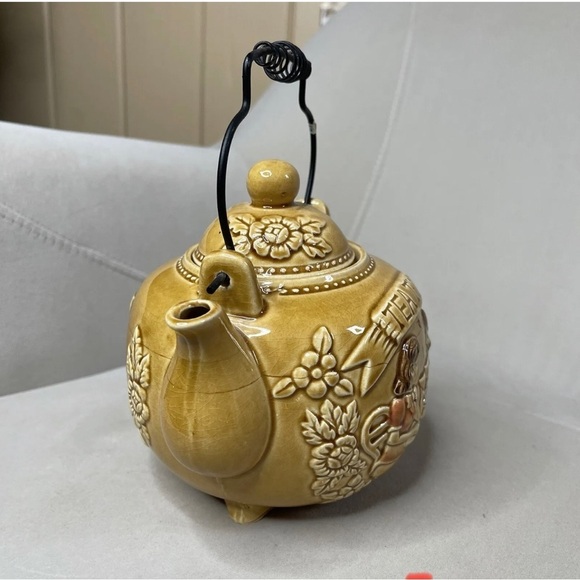 Vintage Tea Time Mustard Yellow Porcelain Teapot Kitchen Decor Floral Japan - Picture 2 of 5